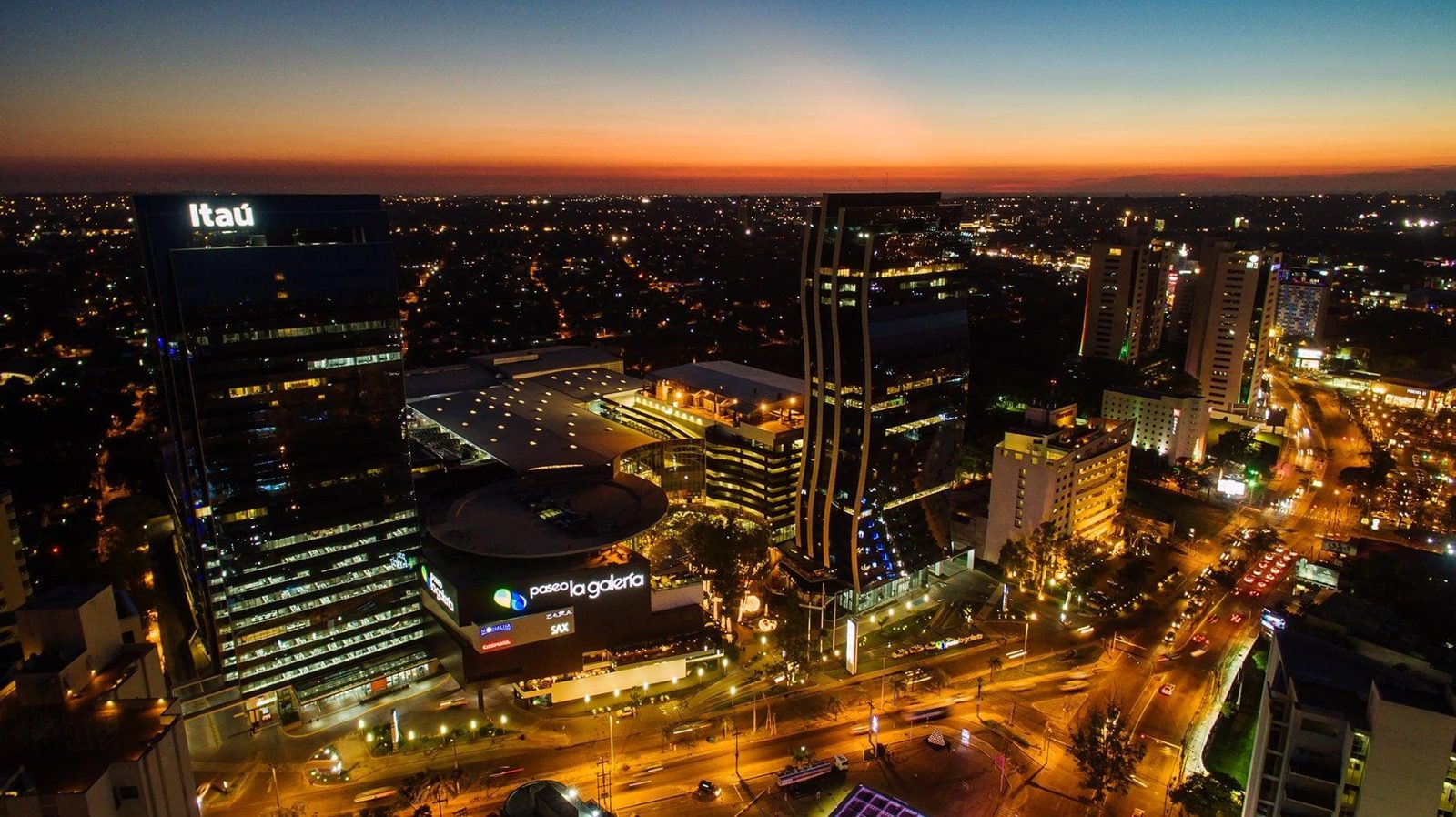 Asunción al atardecer